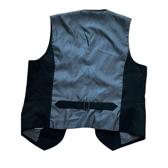 Guess vest size Large - Picture 2 of 6